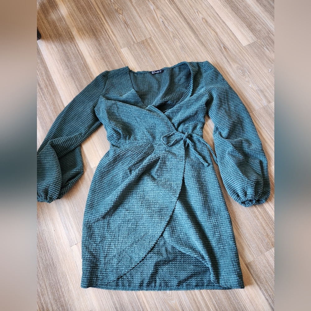 Green mock wrap dress